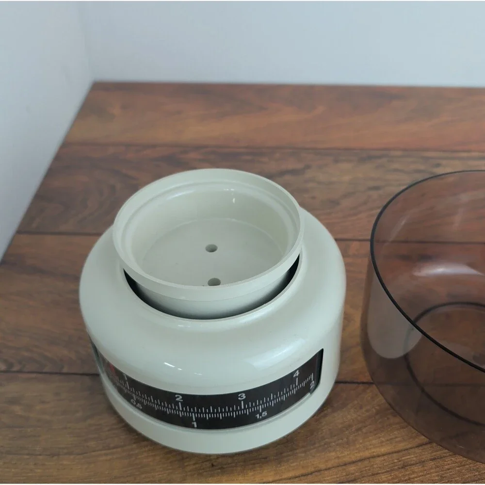 Vintage 4lb / 2 kg Kitchen Scale – Mechanical Retro Cream Scale w Removable Tray
